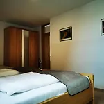 Zum Landesteg Apartment *