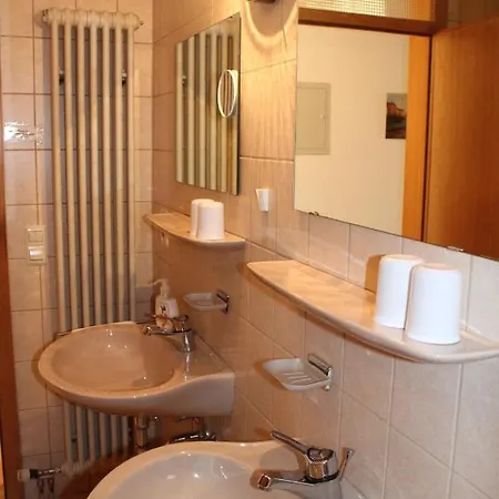 Gaestehaus Zum Landesteg 아파트