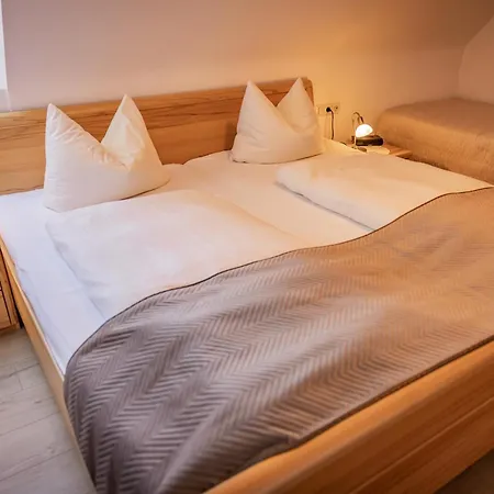 Gaestehaus Zum Landesteg Immenstaad am Bodensee